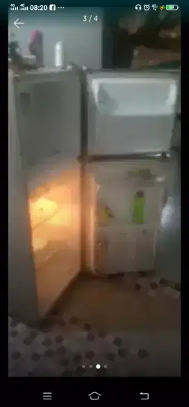 Kulkas 2 pintu Polytron