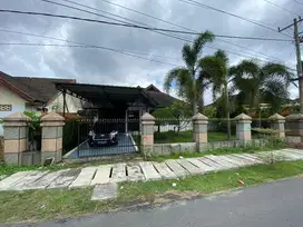 Di jual rumah jalan sei asahan no 20