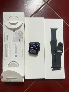 Dijual Apple Watch SE 2 Black 44MM Resmi Ibox Lengkap