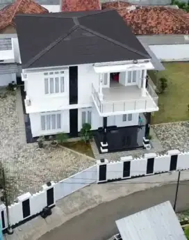 Dijual rumah mewah dengan furniturenya, harga nego