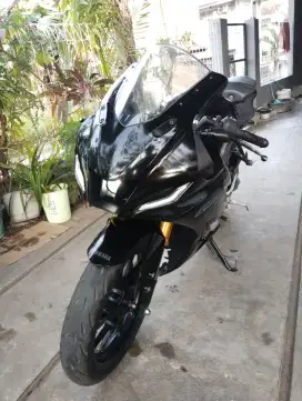 Yamaha R15 V4 Connected 2022