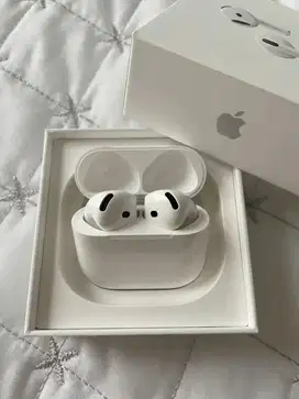 Apple AirPods 4 (ANC)