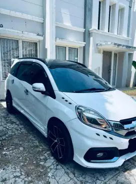 Dijual Mobilio Type E CVT 2014