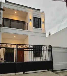 Dijual Rumah di Kopo Permai Bandung, Mewah 2 lantai Area Komplek