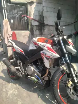 Yamaha vixion, 2013 warna putih, bagus