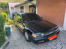 Accord Maestro AT 1990 Hitam