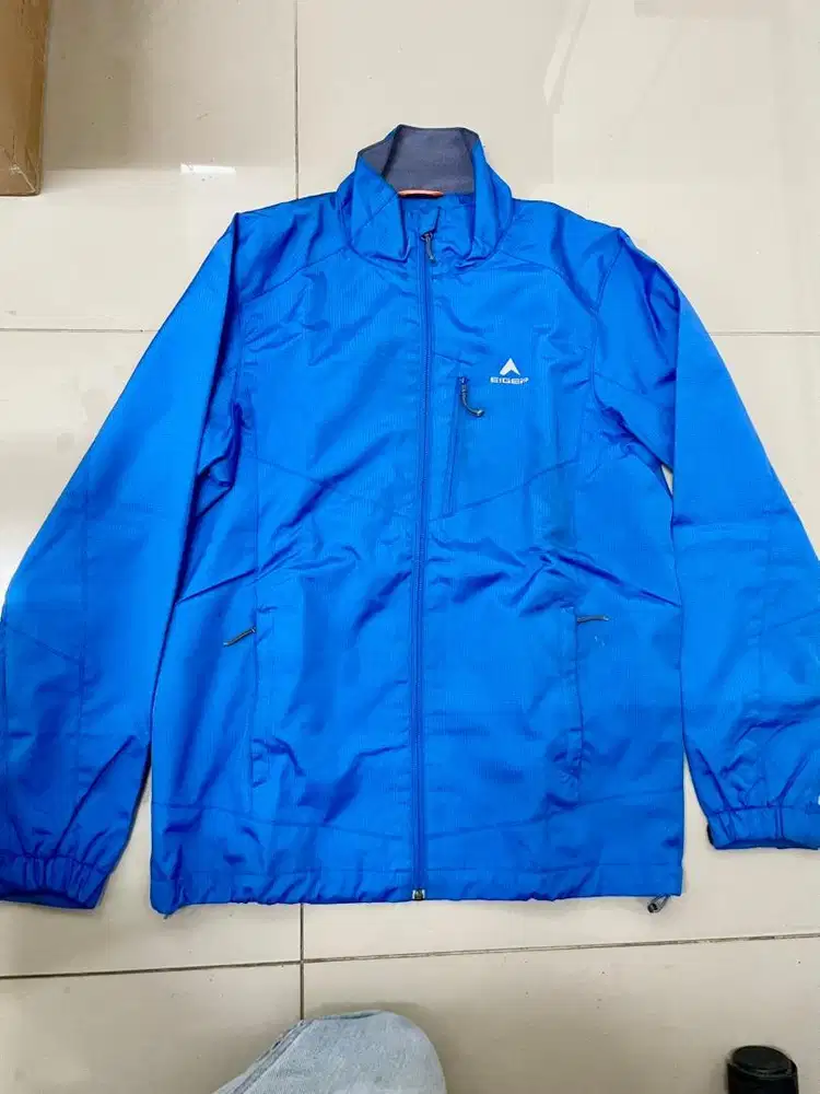 JAKET EIGER MOUNTAINEERING BIRU