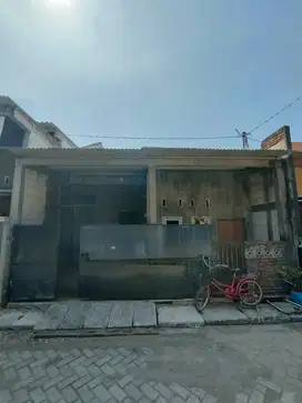 Rumah satu lantai setengah jadi daerah widuri semarang timur