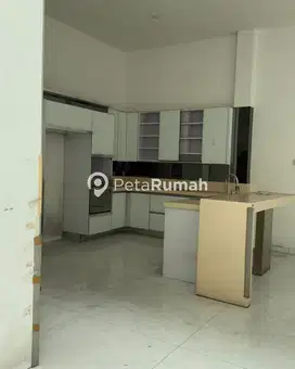 DIJUAL VILLA JALAN IR H JUANDA KOMPLEK TAMAN POLONIA I