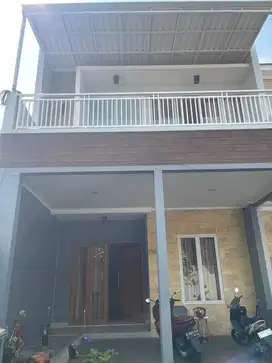 Di sewakan rumah 2 lantai