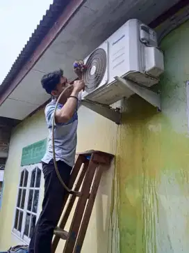 SERVICE AC MEDAN (CUCI AC, PASANG AC, PERBAIKAN)