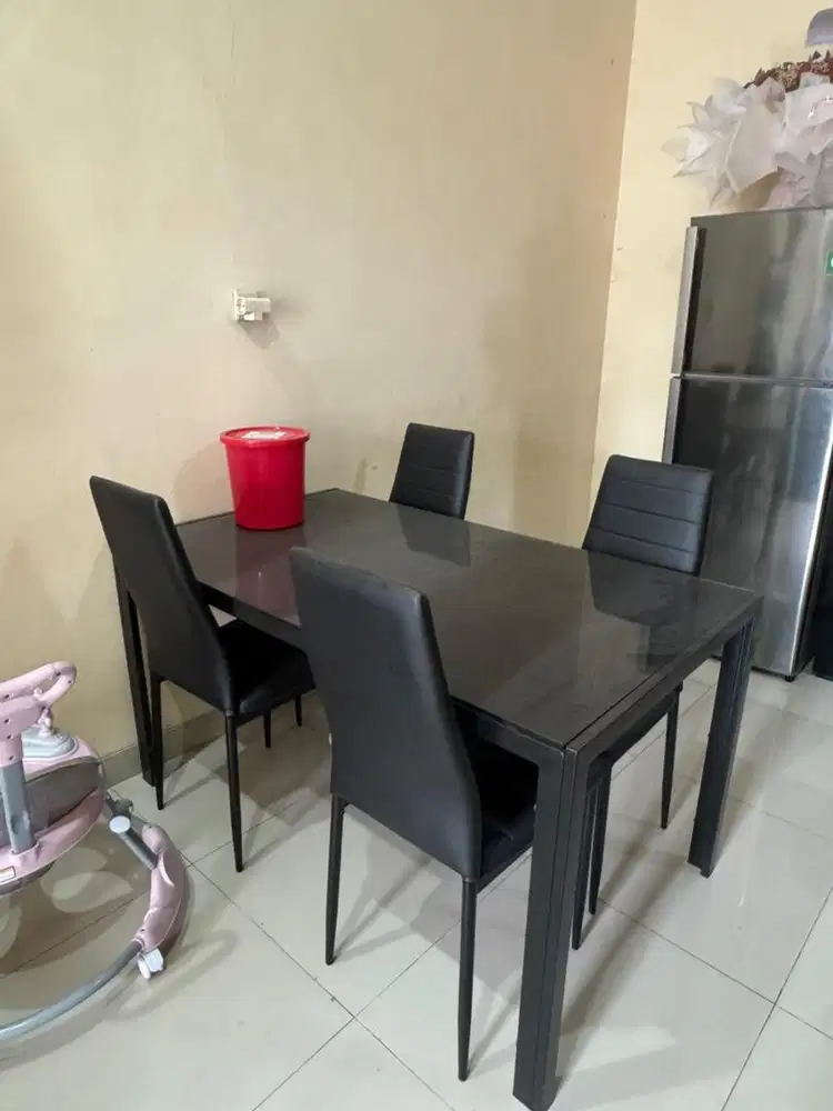 Meja Makan set Informa