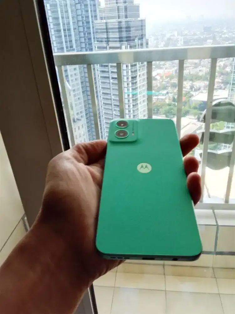 Motorola G45 5G brilliant green