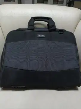 Tas laptop dicota