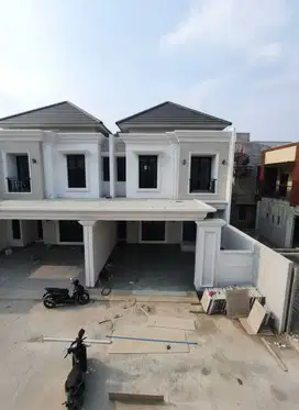 Rumah klasik eropa Siap Huni di cibubur 2, munjul jakarta timur
