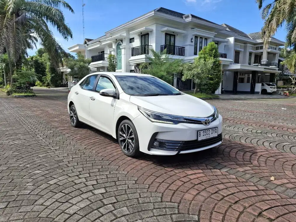 TOYOTA COROLLA ALTIS 1.8V AT 2018 // DP 10 JT SAJA