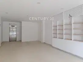 Sewa Ruko Business Park Kebon Jeruk, Ada Lift, Hadap Jalan Utama!