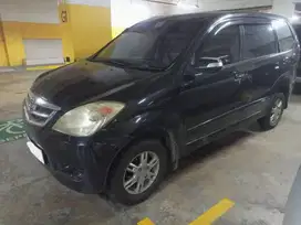 Daihatsu Xenia Bensin 1300 AT 2010