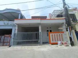 Disewakan Rumah Siap Huni di Pujasera Harapan Indah 1, Bekasi