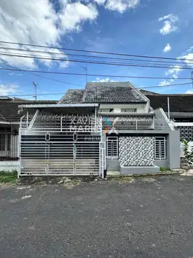 Dijual Rumah Terawat Full Renovasi di Tidar Tengah Malang