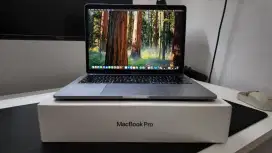 MacBook Pro M1 13 inch – RAM 8GB SSD 512GB – Mulus Fullset
