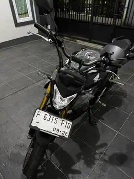 Honda CB150R 2023 Special Edition Black.
