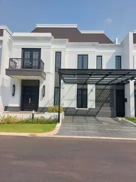 Disewakan rumah baru di Summarecon Crown Gading  cluster Jasmania