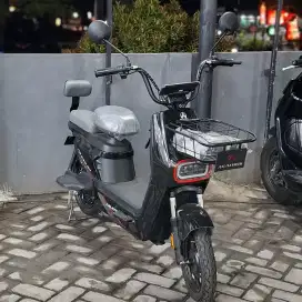 AGHATOHS AE 330 GR PALING DICARI HANYA 3 JUTAAN SAJA