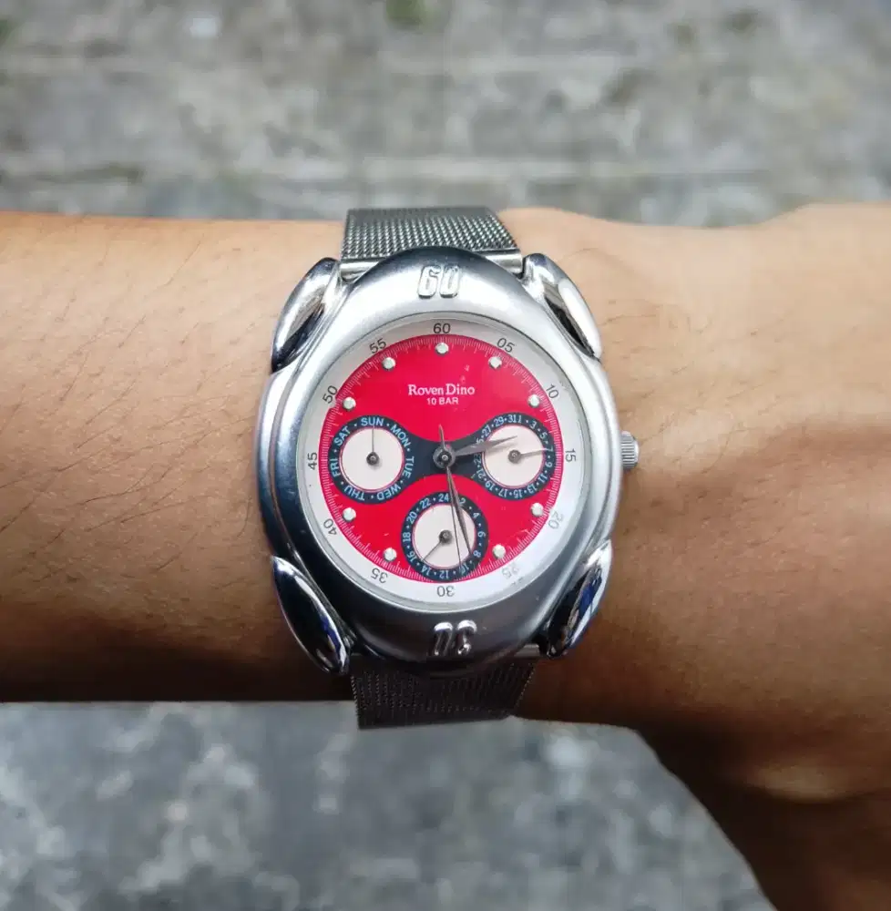 Jam tangan Roven Dino