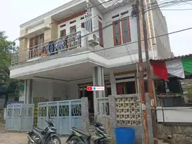 Rumah Hoek gresh ada kolam renang Bekasi duta Kranji Bintara