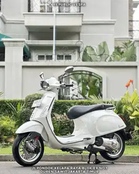 DIJUAL CEPAT PIAGGIO VESPA SPRINT 150 3V WARNA WHITE INNOCENZA