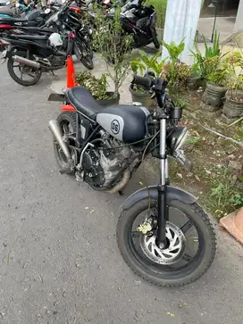 Yamaha Scorpio Custom (2006)