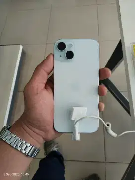 Iphone 15 new resmi, bisa cicilan tanpa DP, syarat KTP saja