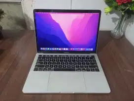 Jual macbook pro 13-inch 2016,, toucbar,Intel Core i5, RAM 16/512 GB