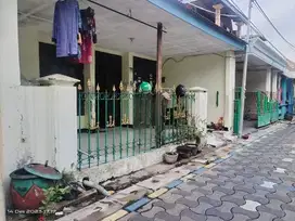 RUMAH DI KELURAHAN BULAK, SURABAYA