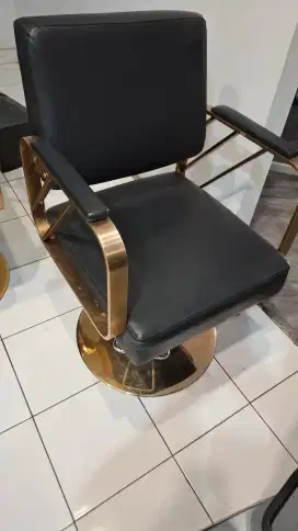 Bangku hidrolik Salon