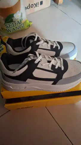 Di jual sepatu aerostreet pria