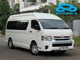 Toyota Hiace Commuter M/T Manual 2024 Putih