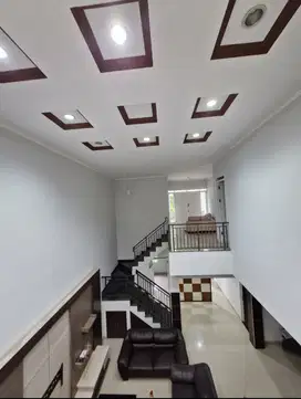 Dijual Rumah 2 Lantai Full Renov di Batununggal