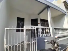 Dijual rumah di tengah kota 5 menit ke simpang lima