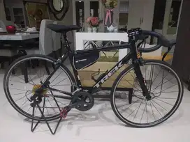 Road Bike Trek One Series Sz 54 Shimano 105 Ultegra