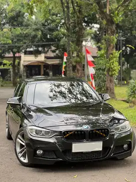 BMW F30 320i 2013 Full Mods