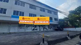Disewakan ruko gandeng 6 _ 4 lantai pinggir jalan di cibinong bogor