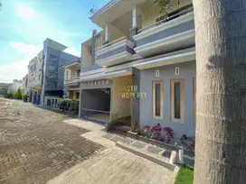 RUMAH SIAP HUNI 2 LANTAI DEKAT RING ROAD MAGUWOHARJO