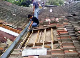 Tukang perbaikan atap bocor tukang talang air