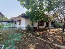Dijual murah rumah dengan tanah luas di Sawangan Permai Depok