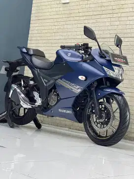 GRESH LIKE NEW! Suzuki Gixxer SF 250 Odo 200 Perak Mustika Motoshop