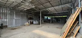 Disewakan 250m² Tempat Usaha Gudang / Workshop / Bengkel Las, Dll.