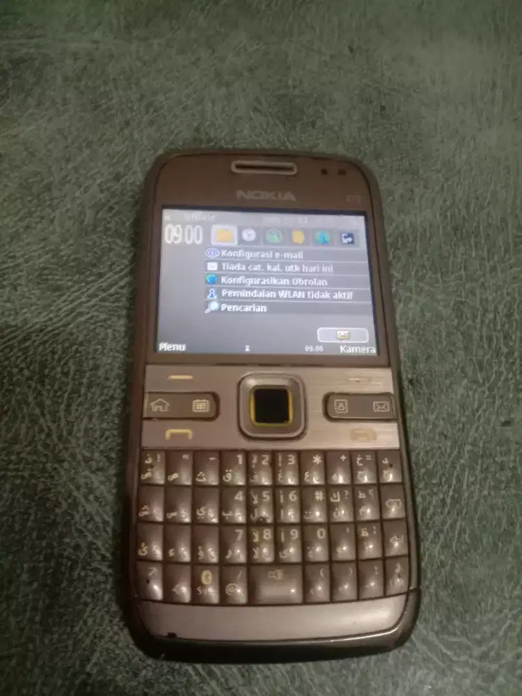 Nokia E72 qwerty