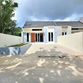 RUMAH BARU SIAP HUNI DEKAT RS AT-TUROTS SEYEGAN